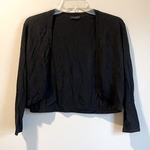 Cropped 3/4 Sleeved Shrug